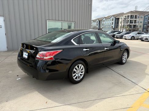 Used 2015 Nissan Altima 2.5 S w/ Power Driver Seat Package image 4
