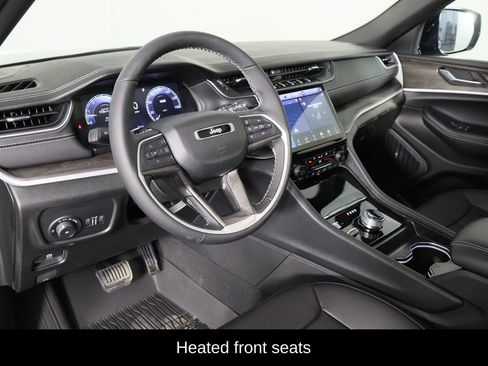 Used 2025 Jeep Grand Cherokee L Limited w/ Luxury Tech Group II image 29