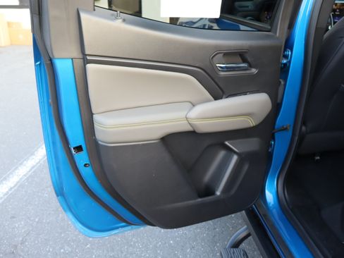 Used 2024 Chevrolet Colorado ZR2 w/ ZR2 Convenience Package III AWD/4WD image 32