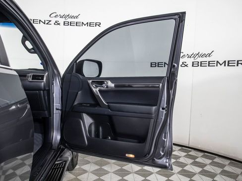 Used 2023 Lexus GX 460 Premium w/ Premium Package image 25