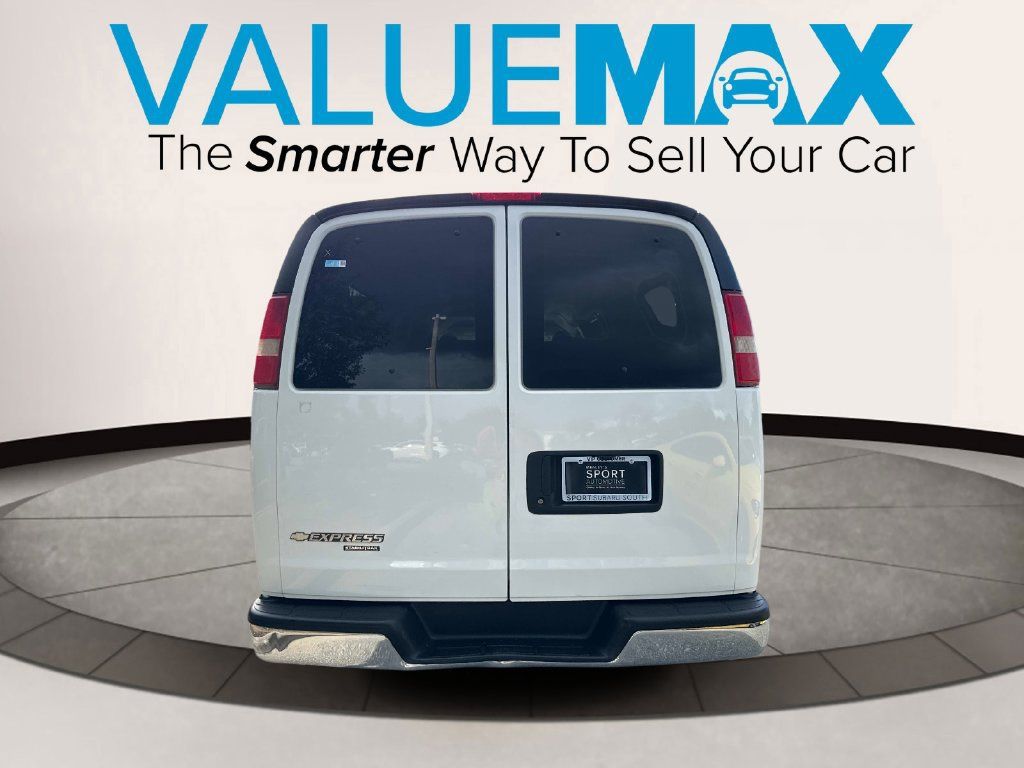 Used 2016 Chevrolet Express 3500 LT w/ LT Preferred Equipment Group RWD image 5