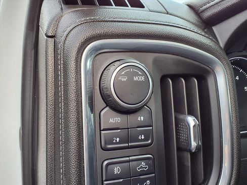 Used 2023 Chevrolet Silverado 2500 LTZ w/ LTZ Convenience Package image 18