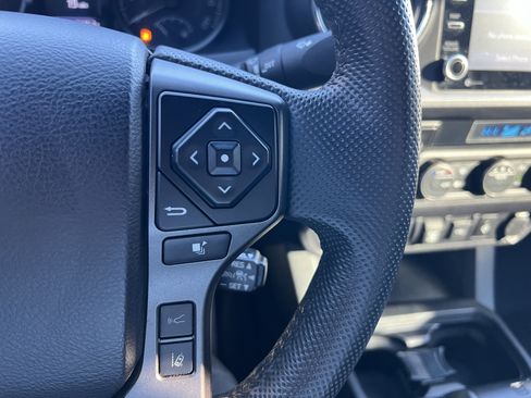 Used 2021 Toyota Tacoma TRD Sport image 21