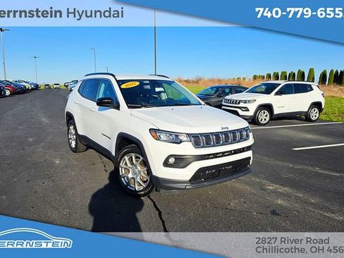 Used 2022 Jeep Compass Latitude image 1