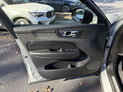 Certified 2025 Volvo XC60 B5 Plus image 14