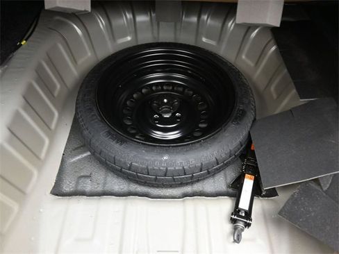 Certified 2023 Nissan Versa SV image 12