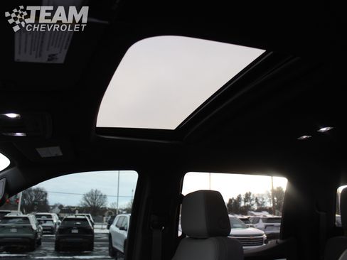 Certified 2025 GMC Sierra 1500 SLT w/ SLT Premium Plus Package image 12