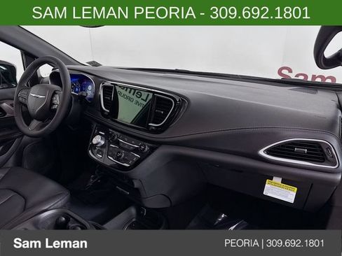 New 2026 Chrysler Pacifica Select w/ S Appearance Package FWD image 29