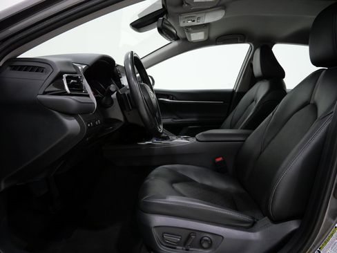 Used 2024 Toyota Camry XSE image 11