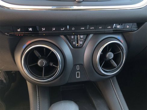 Used 2023 Chevrolet Blazer LT w/ Convenience Package image 18