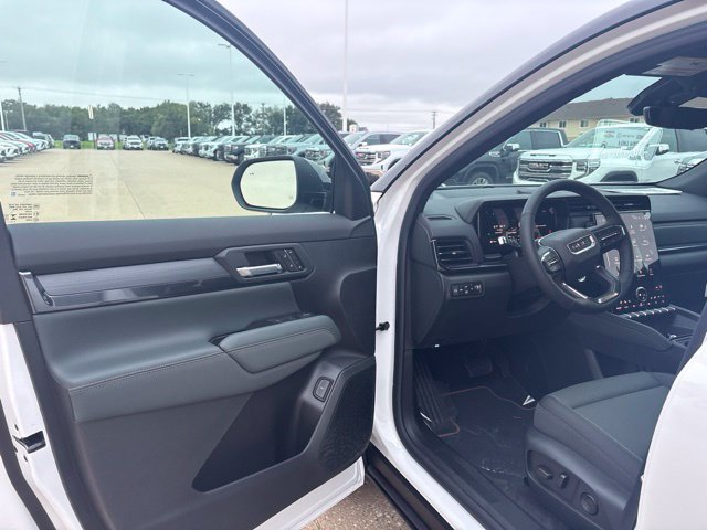 New 2027 GMC Terrain AT4 w/ Convenience Package III AWD/4WD image 9