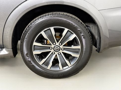 Used 2020 Nissan Armada SL w/ Premium Package image 31