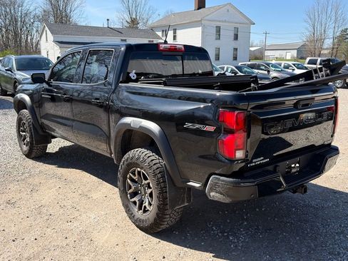 Used 2024 Chevrolet Colorado ZR2 w/ ZR2 Convenience Package III image 3