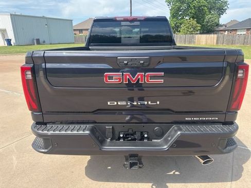 Used 2026 GMC Sierra 2500 Denali w/ Technology Package AWD/4WD image 3