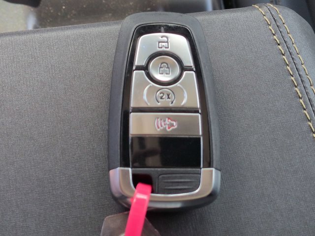 Used 2025 Ford Bronco Badlands AWD/4WD image 35