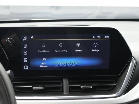 Used 2025 Chevrolet Trax LT FWD image 14