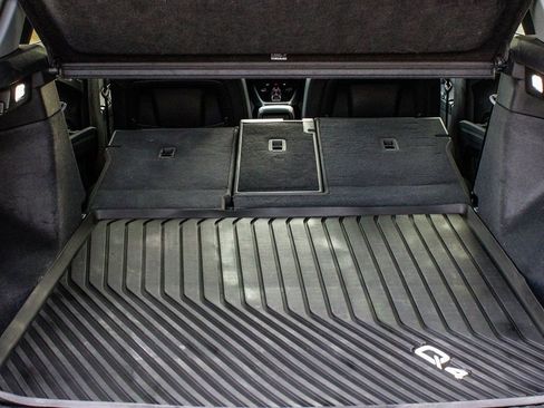 Used 2024 Audi Q4 e-tron Premium Plus w/ Premium Plus image 46