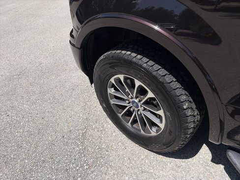 Used 2019 Ford F150 XLT w/ Equipment Group 302A Luxury AWD/4WD image 11