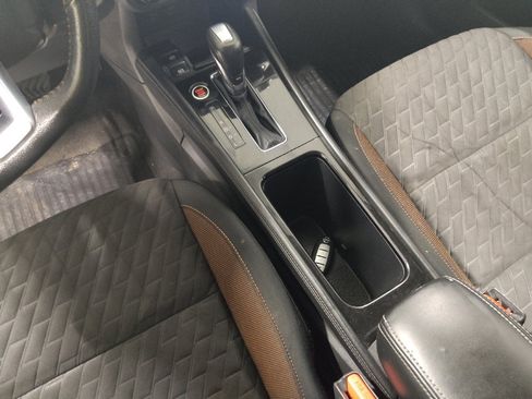 Used 2021 Nissan Kicks SR w/ Exterior Package FWD image 26