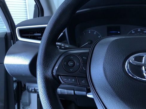 Used 2025 Toyota Corolla LE image 25