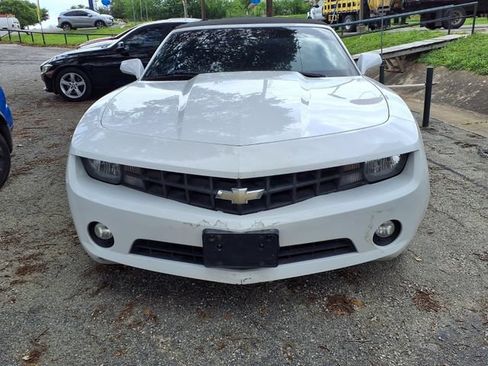 Used 2013 Chevrolet Camaro LT RWD image 2