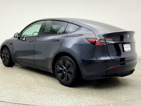 Used 2025 Tesla Model Y Long Range image 7