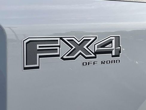 New 2026 Ford F250 XLT w/ XLT Premium Package AWD/4WD image 8