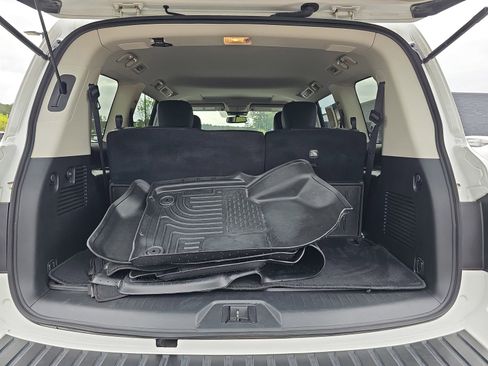 Used 2023 Nissan Armada SL w/ Captain's Chairs Package AWD/4WD image 13
