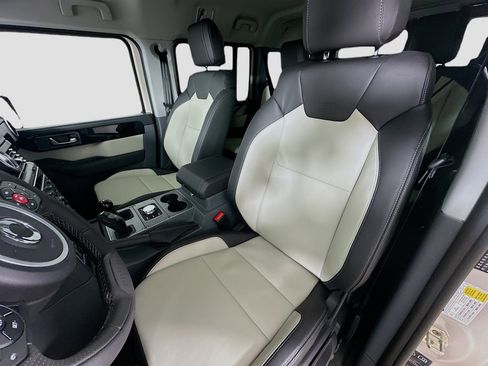 New 2025 INEOS Grenadier Fieldmaster Edition image 35