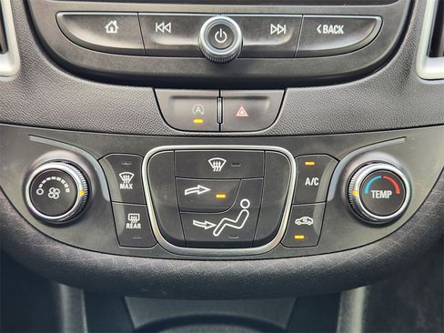 Used 2025 Chevrolet Malibu RS image 18