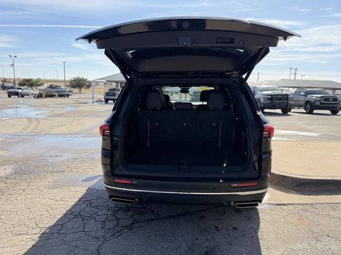 Used 2025 Buick Enclave Preferred image 6