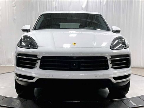 Used 2023 Porsche Cayenne Platinum Edition image 13