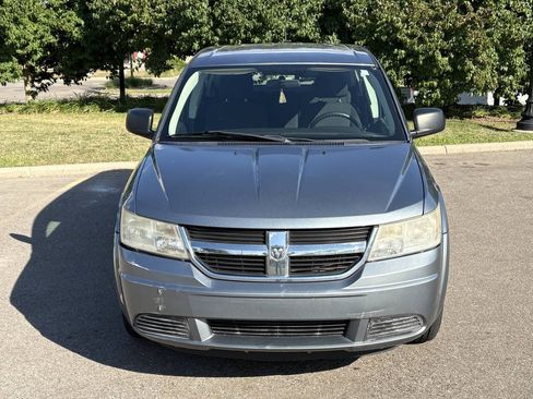 Used 2010 Dodge Journey SE FWD image 3