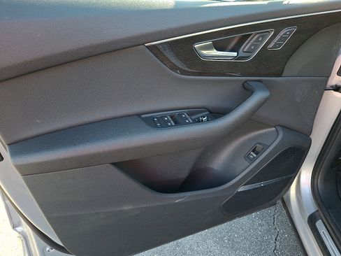 Used 2022 Audi Q7 3.0T Premium Plus image 12