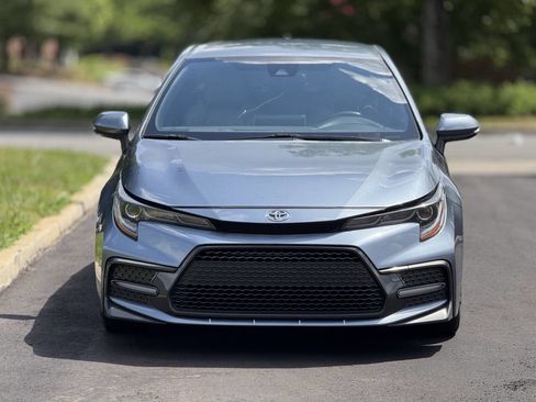 Used 2020 Toyota Corolla SE w/ Phone Cable & Charge Package image 4