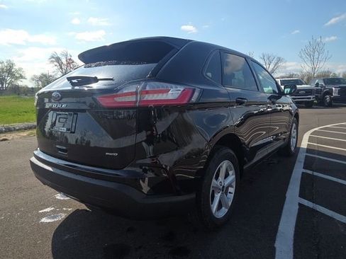 Used 2022 Ford Edge SE image 8