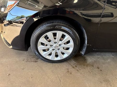Used 2017 Nissan Sentra SV w/ Driver's Assist Package FWD image 11