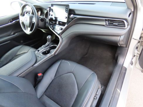 Used 2024 Toyota Camry XSE image 10