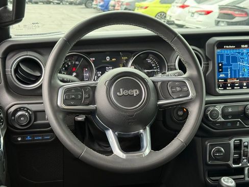 Used 2023 Jeep Wrangler Unlimited Sahara image 41