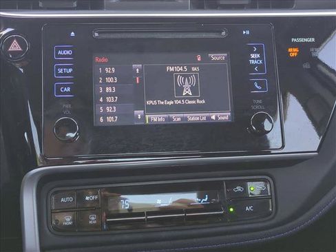 Used 2017 Toyota Corolla SE image 14