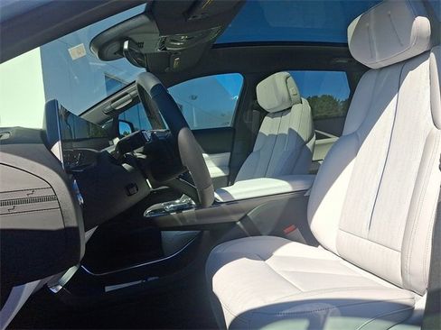 New 2026 Cadillac Lyriq Luxury image 11