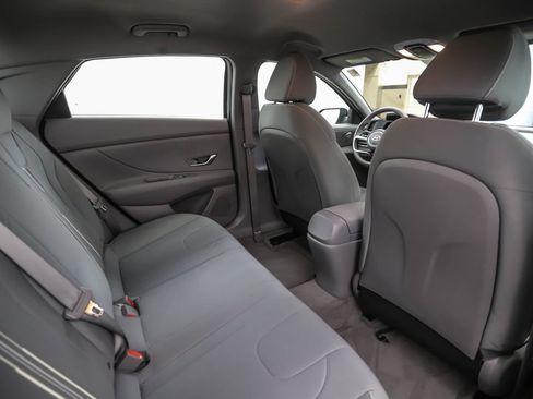 Used 2023 Hyundai Elantra SEL FWD image 25
