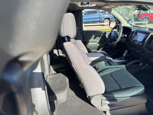 Used 2024 Nissan Frontier S image 11