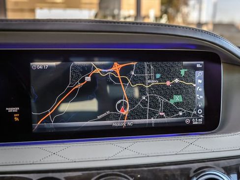 Used 2018 Mercedes-Benz S 560 Sedan image 19