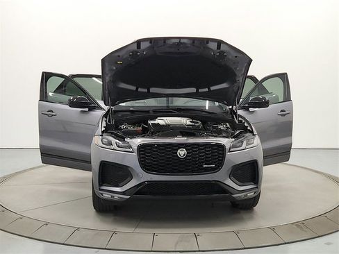Used 2025 Jaguar F-PACE R-Dynamic S image 10