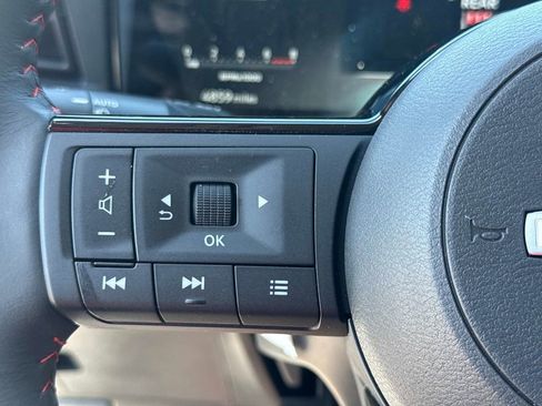 Used 2025 Nissan Kicks SR image 24