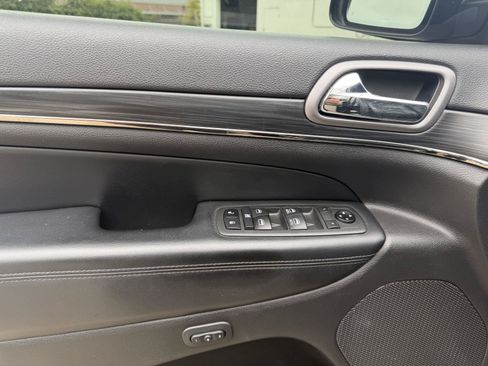 Used 2020 Jeep Grand Cherokee Limited X AWD/4WD image 13