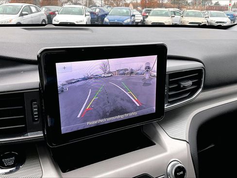 Used 2023 Ford Explorer XLT w/ Equipment Group 202A image 31