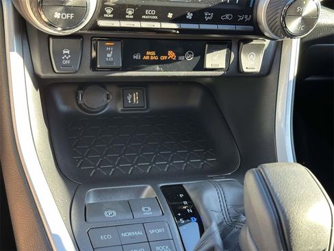 New 2025 Toyota RAV4 XLE image 6