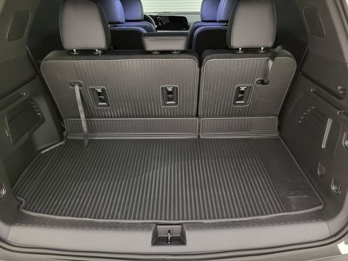 New 2026 Chevrolet Traverse LT w/ Driver Confidence Package image 24